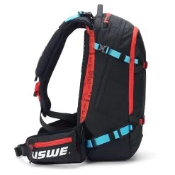Uswe Pow 25 -Therabody Store Pow 25 Black USWE Hydration Backpack Sideview min